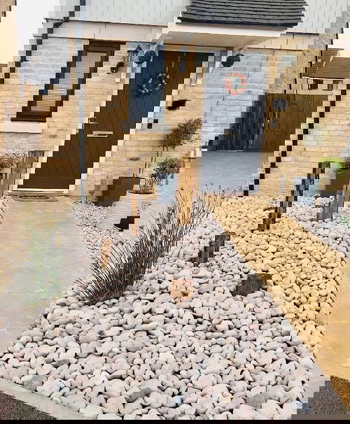 Amazing Ideas for Using Pebbles in the Garden